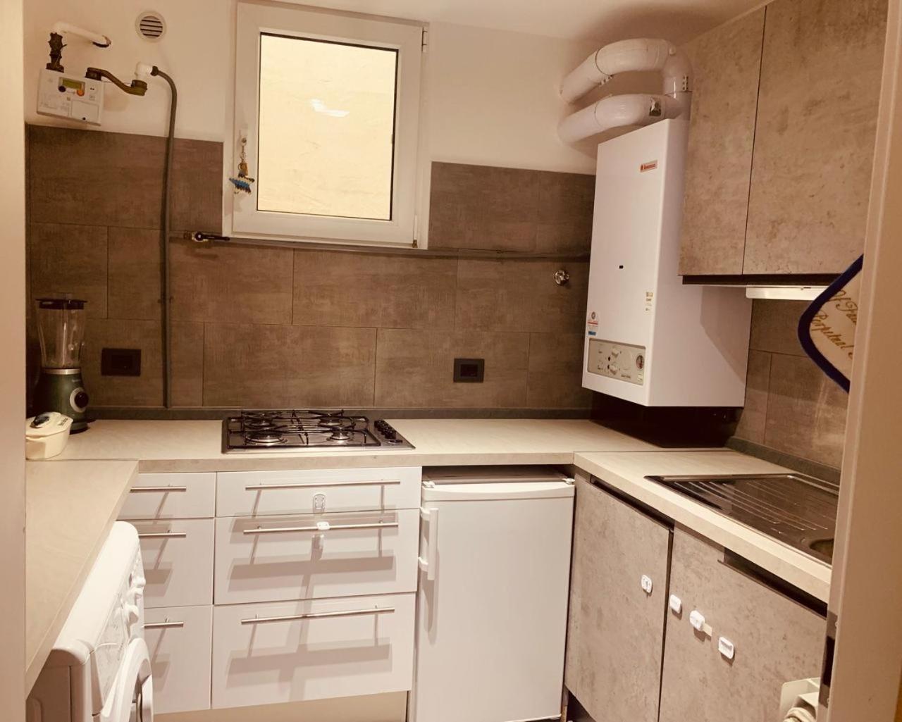 Seeblickwohnung Sirmione - Fronte Lago Mit Privatsteg المظهر الخارجي الصورة